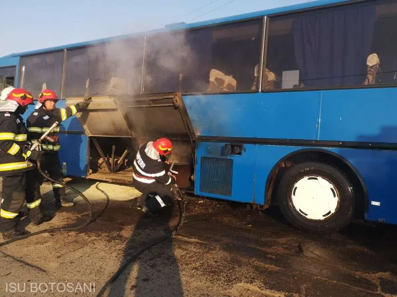 Autocarul a fost stins la timp Foto: ISU Botosani