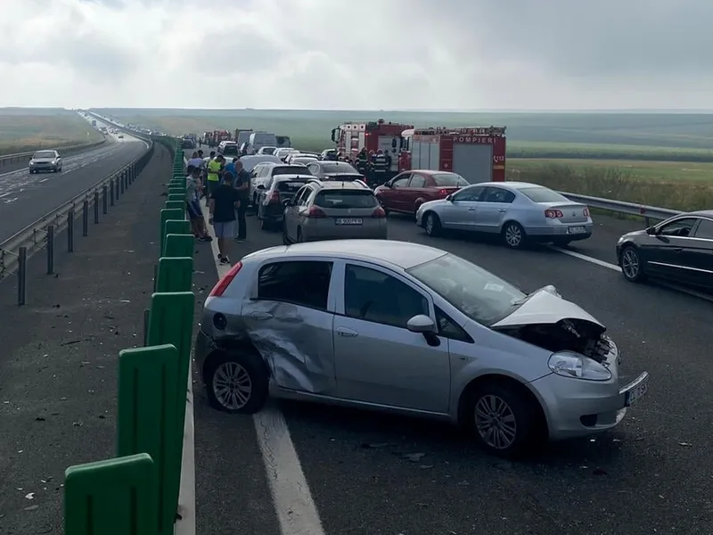 Carambolul, întins pe aproape 2 kilometri. FOTO: Facebook/Delta Radio