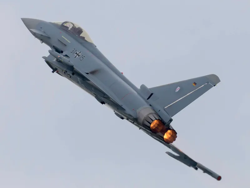 8.000.000.000 $ dă Italia pe 24 de avioane Typhoon - Foto: Profimedia Images (imagine cu caracter ilustrativ)