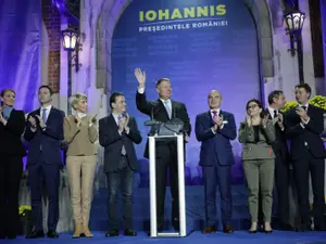 Klaus Iohannis, alături de conducerea PNL