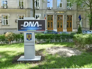 Procurorii DNA l-au trimis în judecată pe fostul șef al Direcției Silvice. FOTO: Facebook