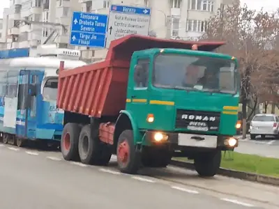 Tramvaiul s-a stricat în mijlocul drumului. Sursa: Captură foto YouTube