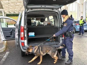 Un român făcea coontrabandă cu migranți în Austria în ziua când am intrat în Schengen. Ce a pățit? - Foto: Profimedia Images (Imagine cu caracter ilustrativ)