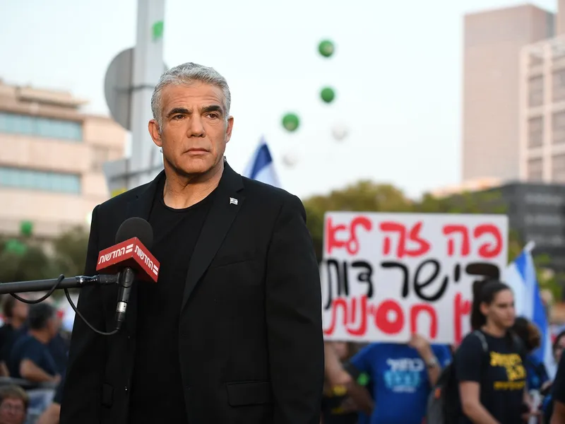 Yair Lapid îl va înlocui pe Benjamin Netanyahu la șefia guvernului. Foto: Yair Lapid/facebook