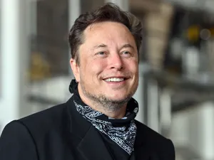 Elon Musk a donat în noiembrie anul trecut acţiuni Tesla în valoare de 5,74 miliarde de dolari/FOTO: CNBC.com