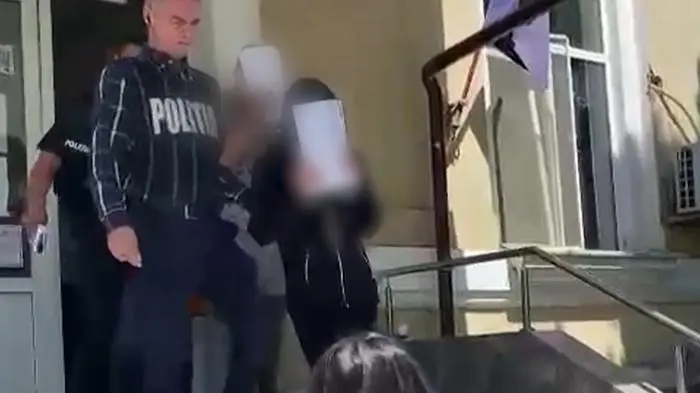 VIDEO Om de afaceri italian, ucis după ce a fost prins în casa iubitei de fostul soţ. L-au tranșat / observatornews