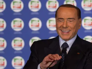 Scandal în Italia după ce fostul premier Berlusconi s-a „lăudat” vodca primită în dar de la Putin - FOTO: Profimedia