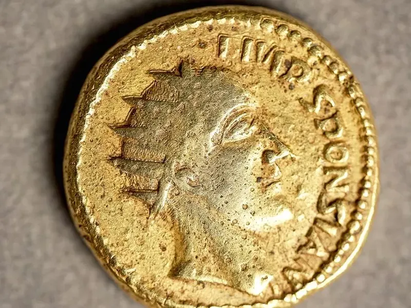 Moneda cu împăratul roman - Foto: BBC