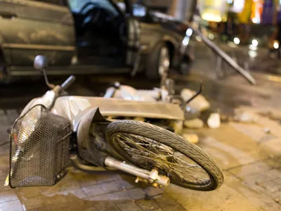 Tragedie pe DN 73, în Brașov. Un scuterist, spulberat de două mașini. Șoferul vinovat, beat criță - Foto: Profimedia images - Caracter ilustrativ