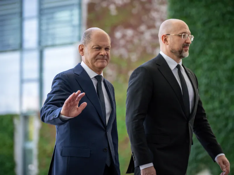 Prim-ministrul ucrainean, Denys Schmyhal și Olaf Scholz/foto: Profimedia Images