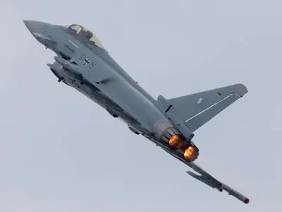 8.000.000.000 $ dă Italia pe 24 de avioane Typhoon - Foto: Profimedia Images (imagine cu caracter ilustrativ)