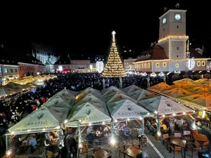 Braşovul, în topul oraşelor din Europa cu cei mai frumoşi brazi de Crăciun în 2021. / Foto: bizbrasov.ro