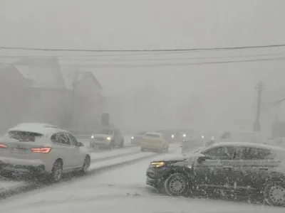 Valea Prahovei, „îngropată” în zăpadă! Ninge viscolit și drumul e acoperit, -20 grade resimțite - Foto: InfoTrafic/ Alexandru Vlad/ Facebook