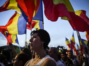 Jandarmeriţă,lovită în cap cu o talangă, la un protest spontan din Capitală.Cum s-a întâmplat atacul - Foto: Profimedia(imagine cu rol ilustrativ)