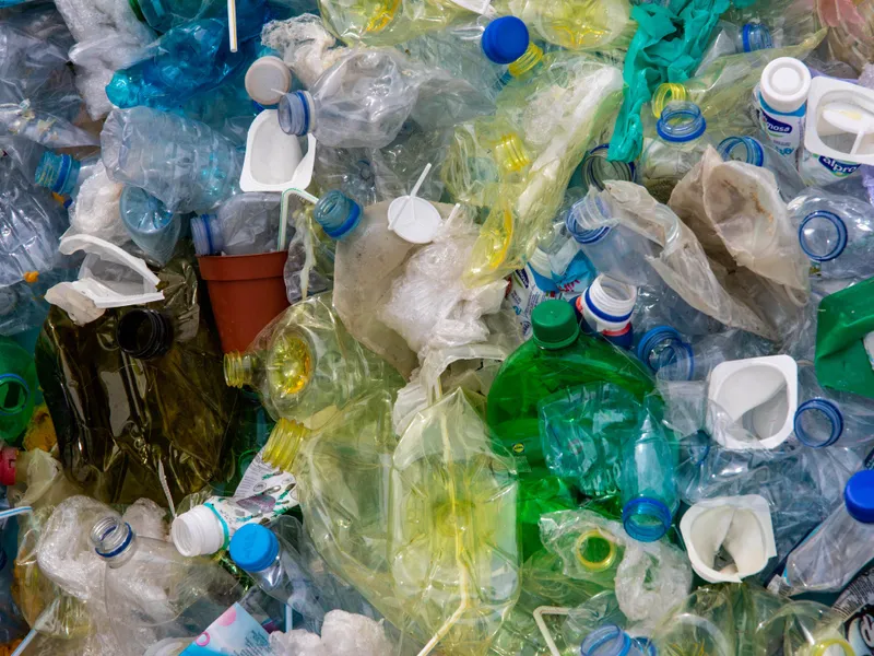 Franța vrea să reducă poluarea cu plastic. FOTO: Pexels.com