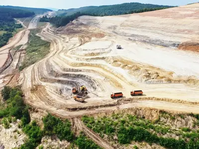 Autostrada Transilvania, abandonată de Umbrărescu cu complicitatea CNAIR. 40 km, întârziați 3 ani - Foto: Facebook/Asociația Pro Infrastructură