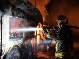 Incendiu în Ucraina - Foto: Facebook/ Volodimir Zelenski