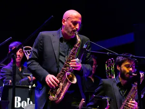 Instrumentistul şi compozitorul american de jazz Bob Sands a murit la 55 de ani. / Foto: then24.com