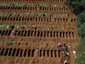 Brazilia a anunţat vineri un nou record de morţi cauzate de coronavirus în 24 de ore, cu 3.650 de decese. / Foto: ft.com