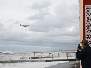 Momentul când un oraș de la Marea Neagră e lovit cu forța unui uragan - Foto: Profimedia Images