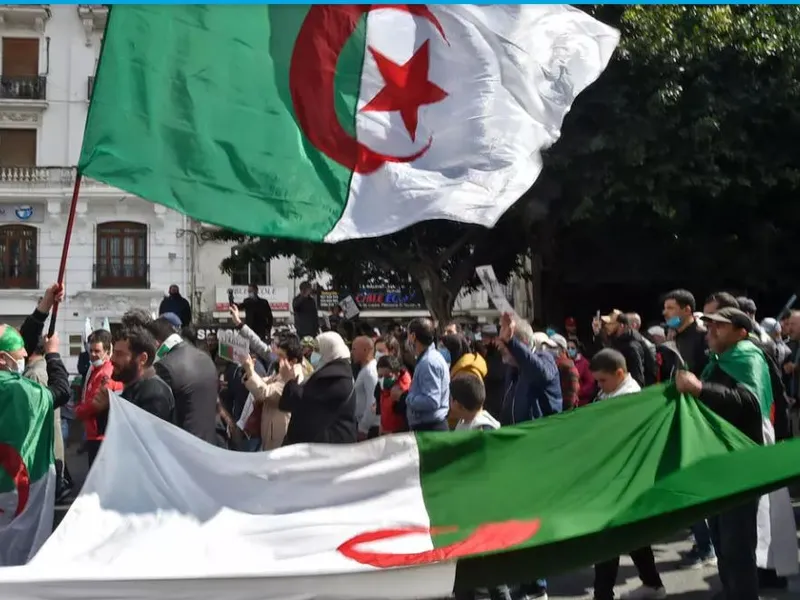 Vot în Algeria, cu liderii protestatarilor arestați/Foto: reuters