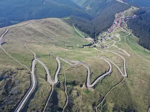 Transalpina intră în reabilitare. CNAIR a anunțat cât timp va mai fi deschisă ruta turistică foto: Facebook/CNAIR