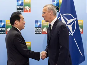 NATO și Japonia semnează un nou program de parteneriat, pe domenii extinse - Foto: Profimedia Images