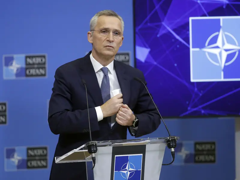 NATO avertizează Rusia să nu atace liniile de aprovizionare care sprijină Ucraina/FOTO: euractiv.com