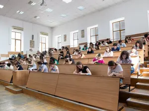 Emoţii maxime pentru mii de candidaţi: admiterea la UMF, în 85 de săli de la patru universităţi/FOTO: ziaruldeiasi.ro