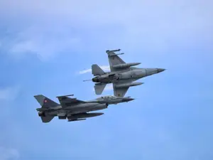 Primele avioane F-16 cumpărate de România din Norvegia au ajuns în țară. Vor fi sub comanda NATO - Foto: Facebook/ Forțele Aeriene Române