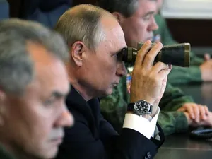 Vladimir Putin a fost adesea fotografiat purtând ceasuri ale unor mărci de prestigiu. / Foto: mirror.co.uk