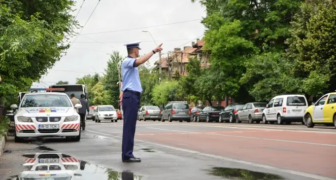 Polițist de la Rutieră/FOTO: politiaromana.ro