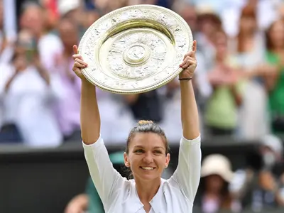 Simona Halep, câștigătoare la Wimbledon. (Poză cu rol ilustrativ. Foto: Facebook / Simona Halep)