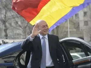 Fostul președinte Traian Băsescu a mai fost primar, în anii 2000. Foto: Facebook