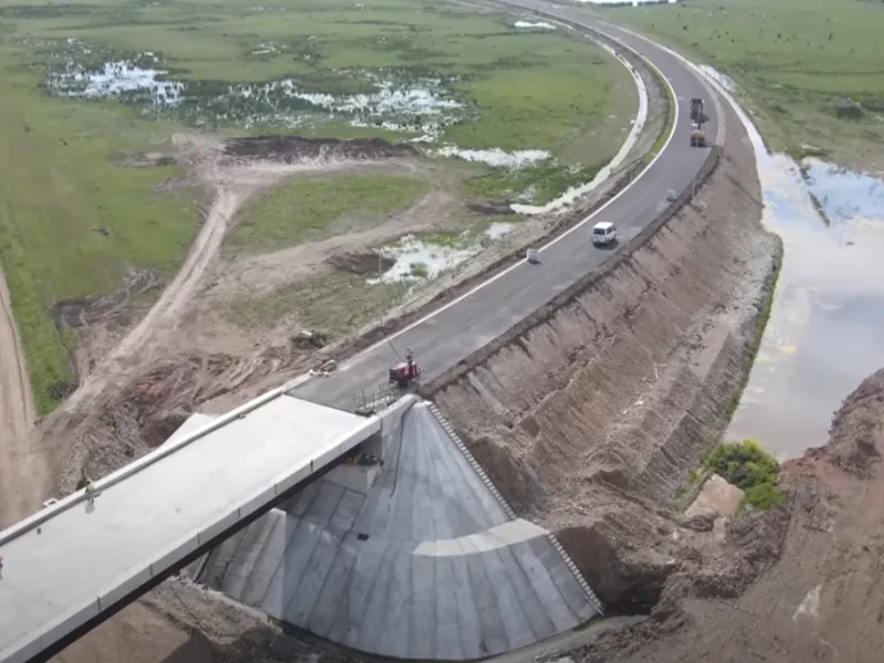 România nu poate asfalta nici 2 kilometri de autostradă pe an / youtube