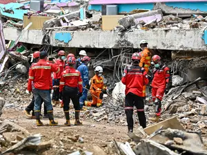 Peste 40 de morți și 700 de răniți în urma unui cutremur devastator de 5,6 grade în Indonezia - FOTO: Profimedia