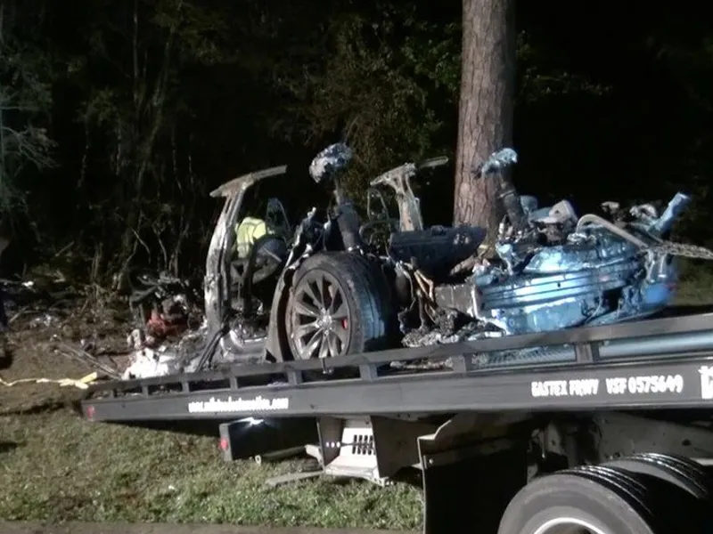 Biroul Național pentru Transport și Siguranță al SUA (NTSB) a publicat un raport preliminar asupra accidentului fatal cu o Tesla din Texas în aprilie. / Foto: bbc.com