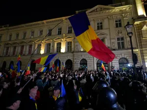 Trei dintre protestatarii implicați în violențele de la BEC au fost reținuți de procurori - Foto: Profimedia Images