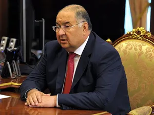 Alişer Usmanov, oligarh putinist, proprietăţi percheziţionate - Foto: Wikimedia/Пресс-служба Президента России/CC BY 4.0