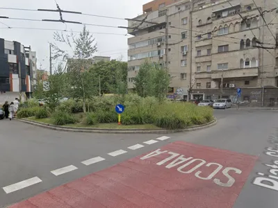 Atenție, șoferi! Nu orice rond e sens giratoriu. Nu dai prioritate, amendă și permis suspendat - Foto: captură Google Maps