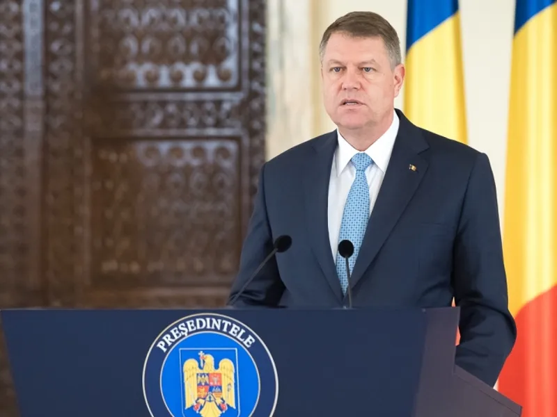 Klaus Iohannis a decorat personalităţi cu prilejul Zilei Naţionale de Comemorare a Holocaustului