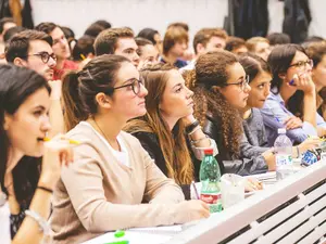 Peste 110 studenți de la Universitatea din Suceava, sancţionați/FOTO: i-com.it