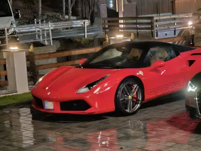 Cătălin Botezatu, la 57 de ani: Petrecere pe manele și Ferrari de 300.000 €. E dator milioane - Foto: cancan.ro