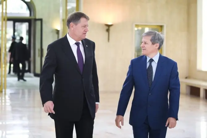 Președintele Klaus Iohannis l-a desemnat pe Dacian Cioloș să formeze guvernul. / Foto: dcnews.ro