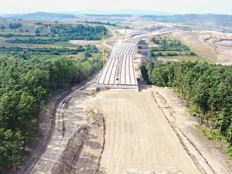 Autostrada Transilvania, abandonată de Umbrărescu cu complicitatea CNAIR. 40 km, întârziați 3 ani - Foto: Facebook/Asociația Pro Infrastructură