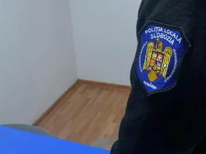 A invitat la plimbare o elevă. Agentul de ordine va supraveghea în continuare licee şi şcoli - Foto: Facebook/Poliţia Slobozia