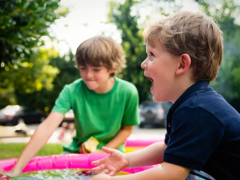 Gheorghiţă: Copii de sub 12 ani exceptați de la testare, daca părinții au certificatul verde/FOTO: Unsplash