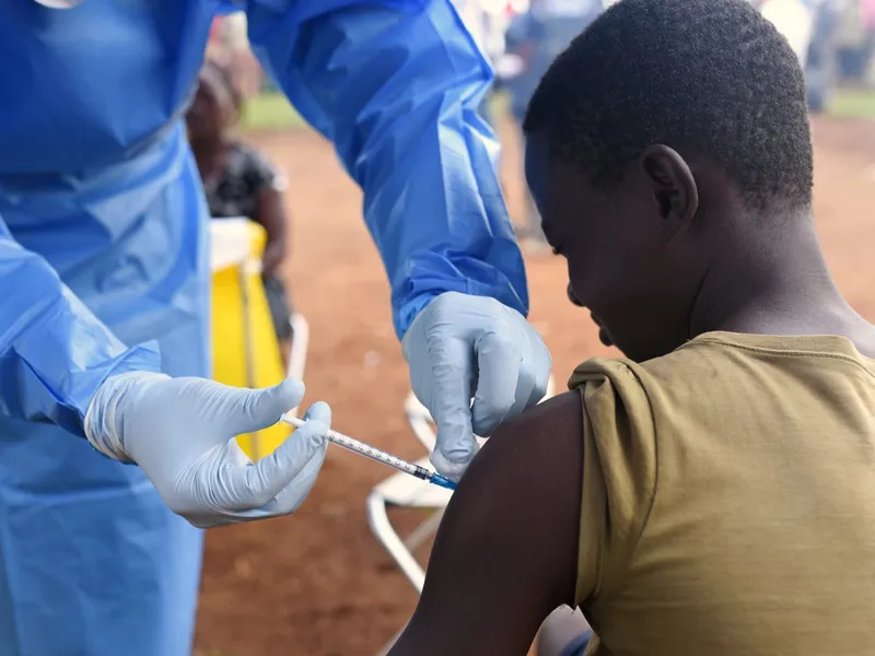 Vaccinare, Congo / https://www.cfr.org/blog