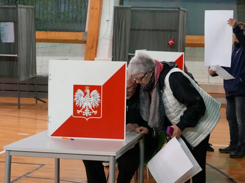 Alegeri parlamentare cruciale, în Polonia. Care sunt mizele și ce spun sondajele - Foto: Profimedia Images