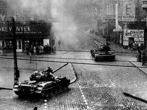 De ce a vrut România să ocupe Budapesta, în 1956 - Foto: Profimedia Images